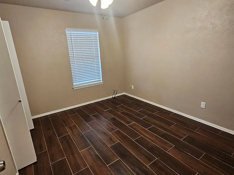 2737 NE Euclid Ave #A — Photo 3