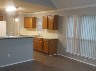 705 Spanish Trce, Angleton, TX 77515