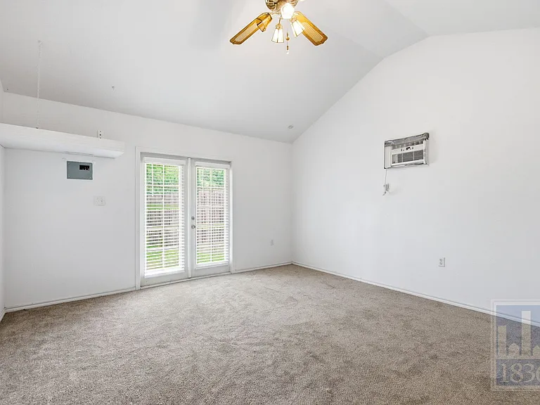 2616 Chowan Cv — Photo 33