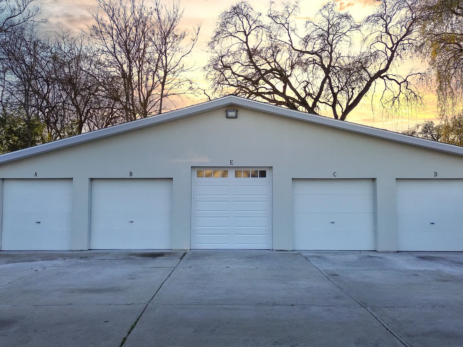 2 bed, 1200 sqft, $3,000 — Photo 2
