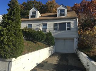 108 Sunset Pl, Palisades Park, NJ 07650