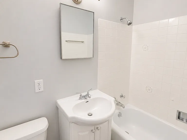 Liberty Valley Apartments — Photo 11
