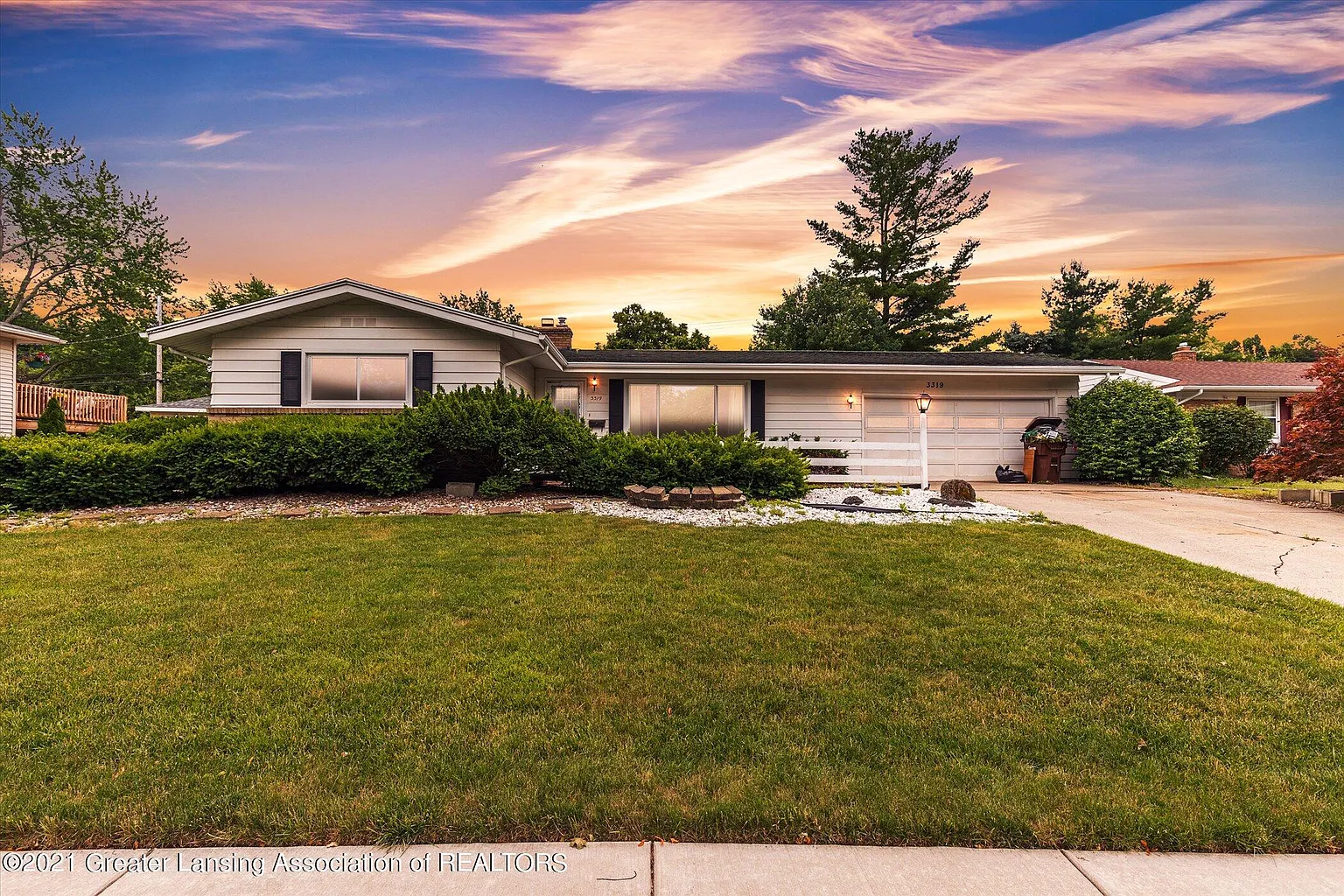 3319 Glasgow Dr photo 1