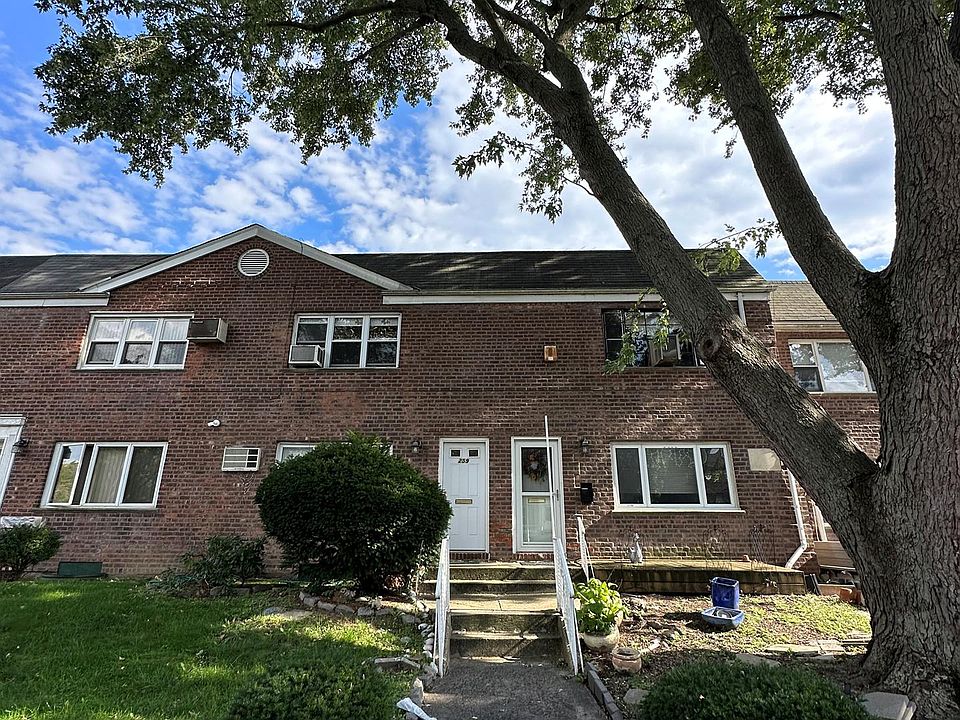 1st image of 261 Bay 19th St Unit B