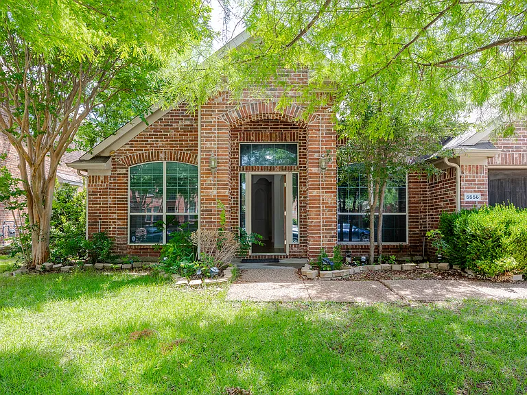 5556 Sky Ridge Dr — Photo 4