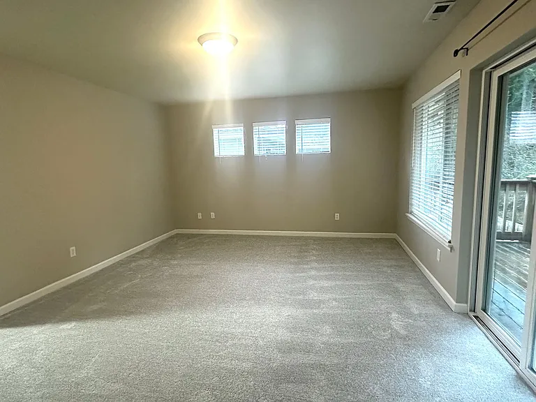 4315 Freemont St NE — Photo 19