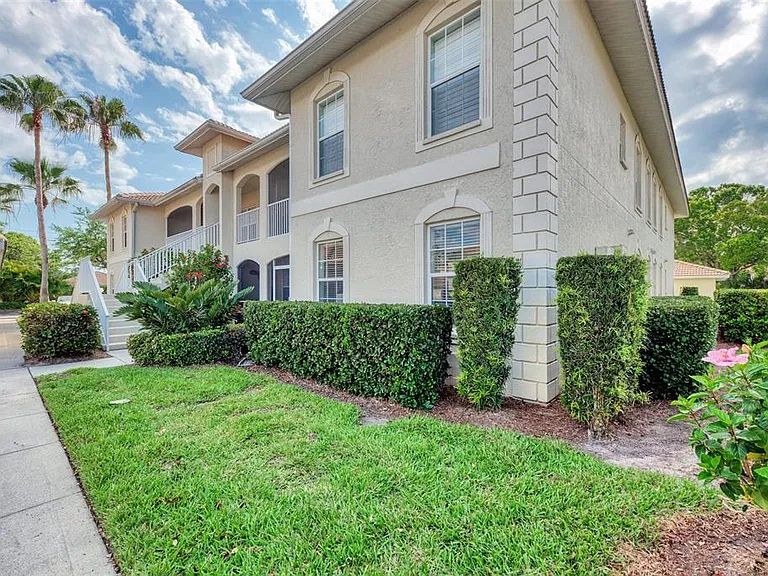 10102 L Pavia Blvd — Photo 12