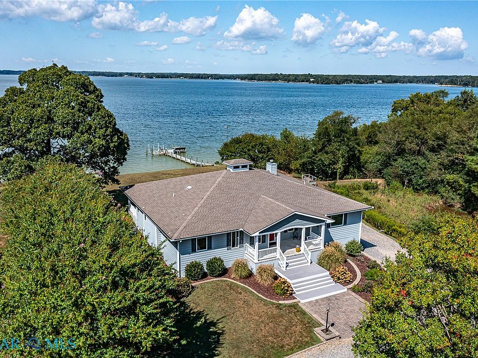 1st image of 924 Indiantown Rd