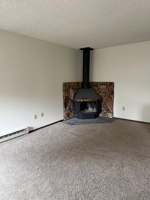 2 bed, 1.5 bath, $1,275 — Photo 4