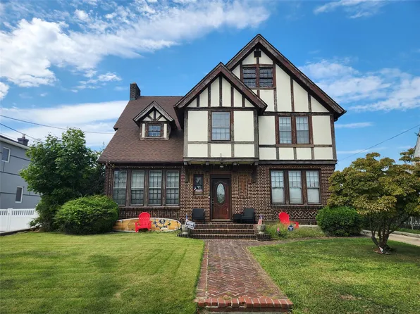 27 2 Street, Lynbrook, NY 11563