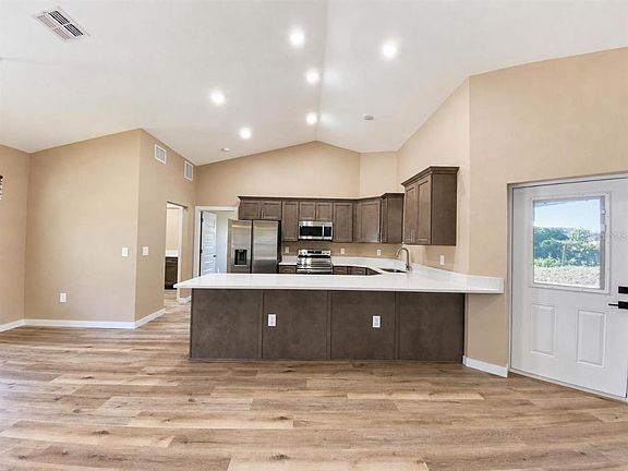 4th image of 415 ELLERBE WAY
