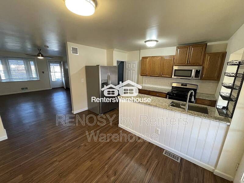 1st image of 2062 Jasmine Rd