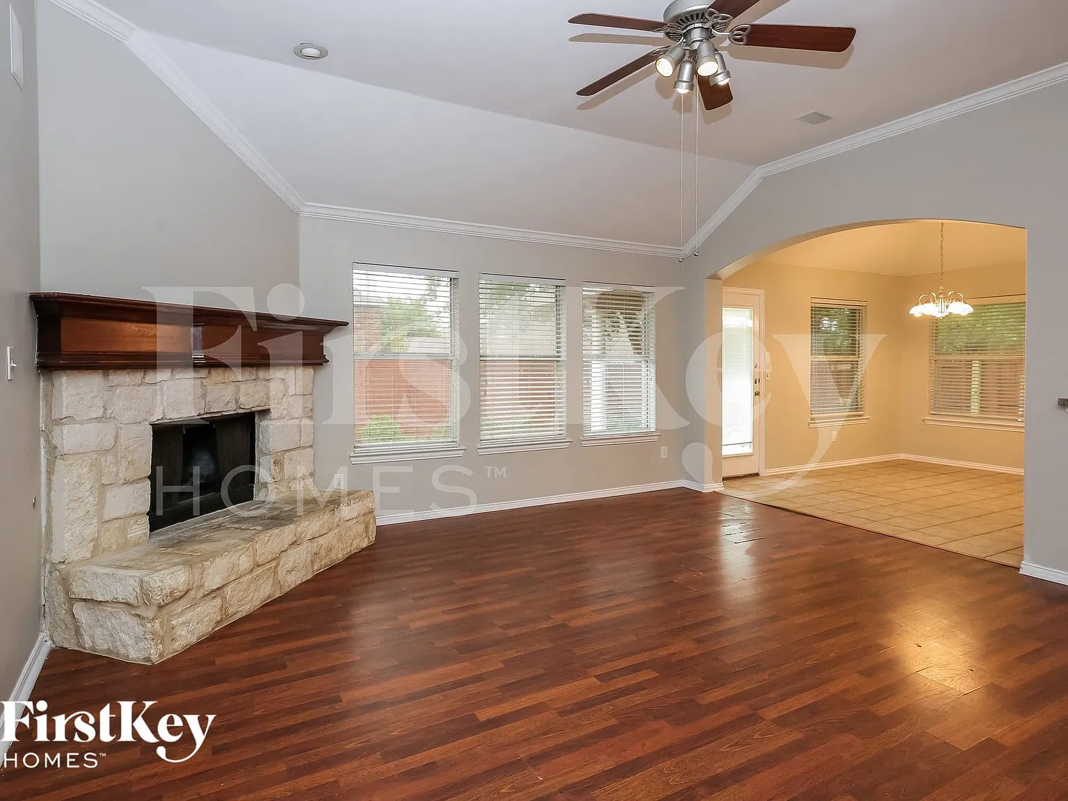 3 bed, 2.5 bath, 2678 sqft, $2,660 — Photo 4