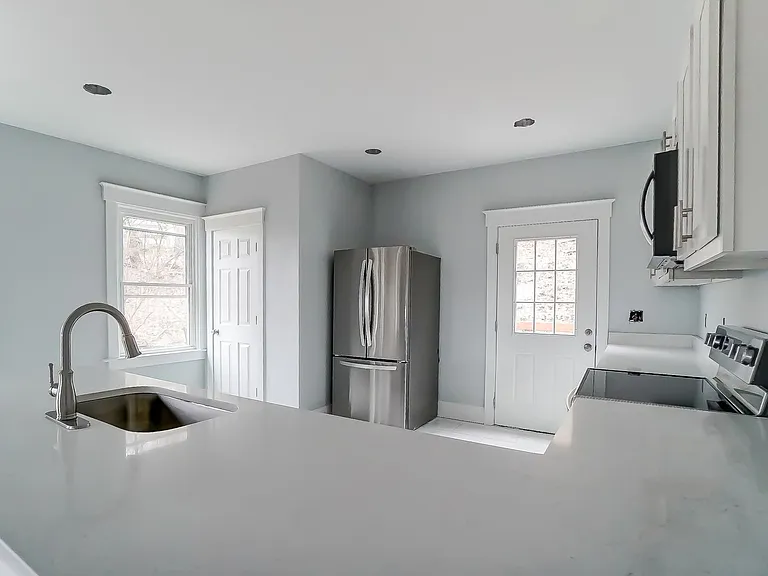 2307 Center St — Photo 19