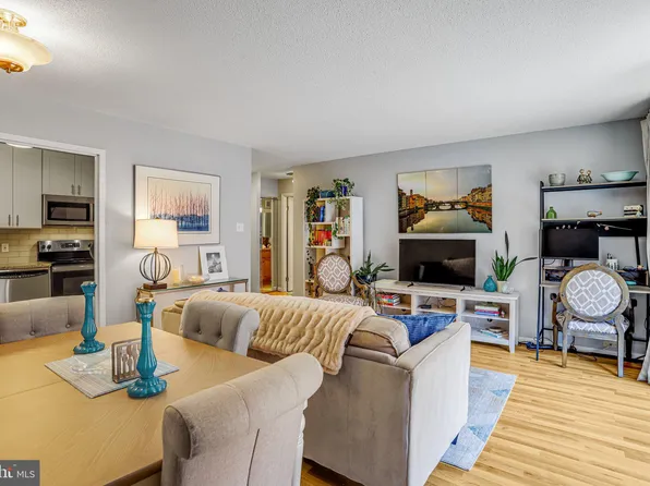 2141 P St NW, Washington, DC