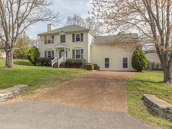 2nd image of 315 Riverbend Dr