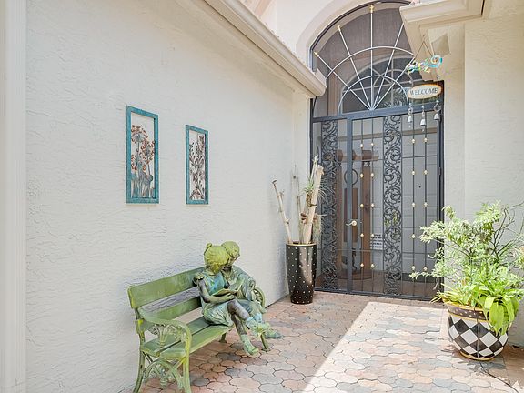 3rd image of 6771 Fiji Cir