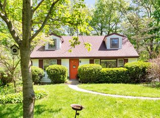 10604 W Circle Dr, Beach Park, IL 60099