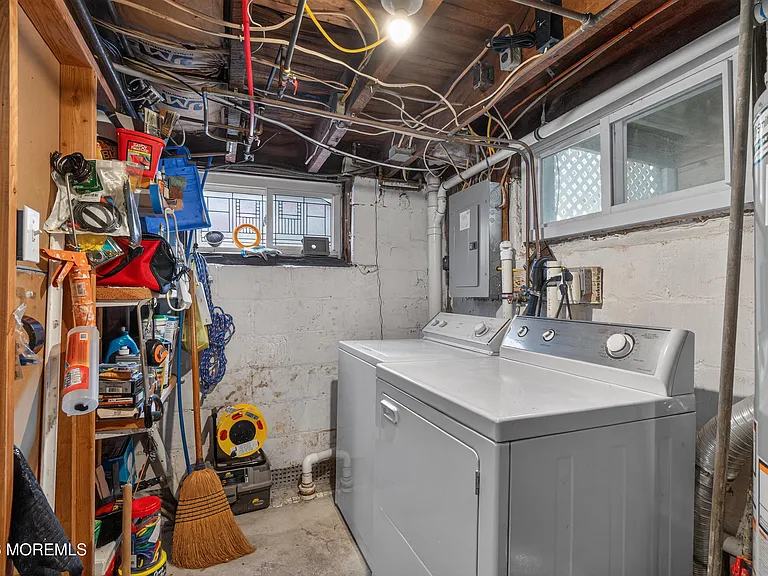 211 Lareine Ave — Photo 29