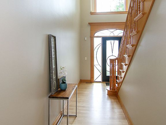 3rd image of 8851 Golf Cir