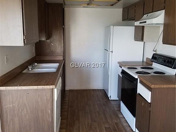 2nd image of 1113 Willow Tree Dr Unit D