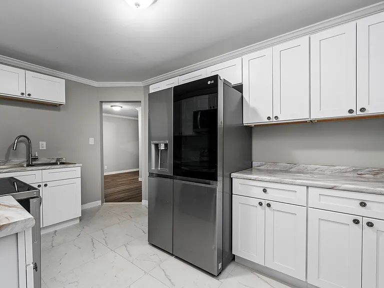 531 Maryland Ave — Photo 2