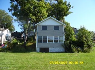 31523 Maple Island Rd, Dowagiac, MI 49047