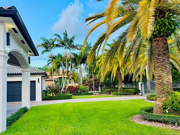 3440 SW 132nd Ct — Photo 5