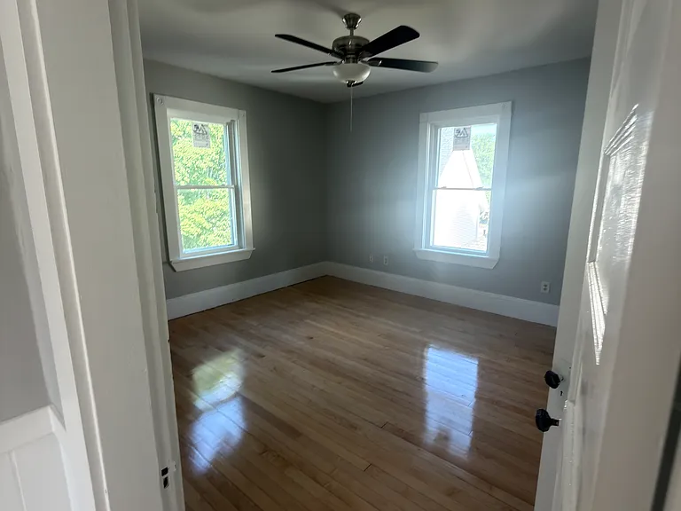 20-22 Florence St #2 — Photo 11