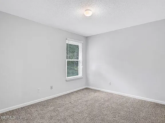 353 Maplewood Dr — Photo 28