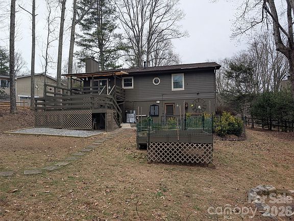 3rd image of 43 Deer Run Dr