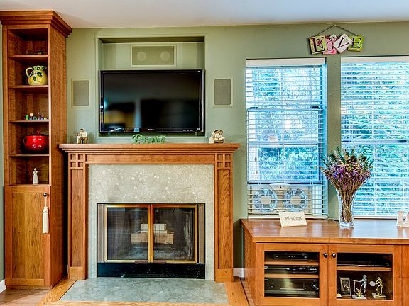 3rd image of 7603 Concord Ln NE Suite D103