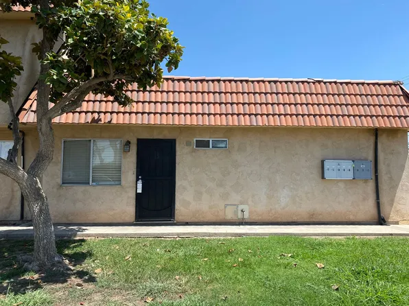 824 W Murray Ave APT B, Visalia, CA 93291