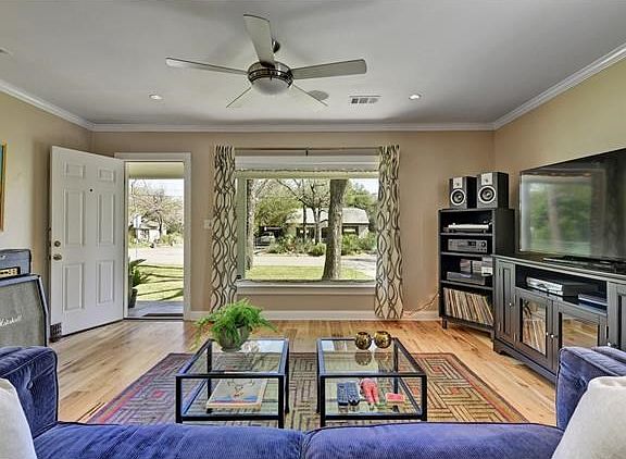 The picture window looks out onto the front lawn where you can watch the squirrels play in the pecan