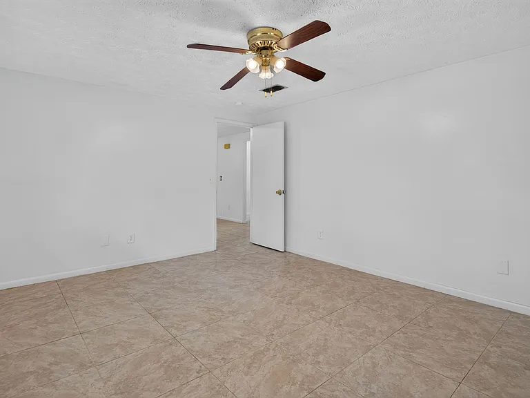 9954 Larkdale Ct — Photo 19