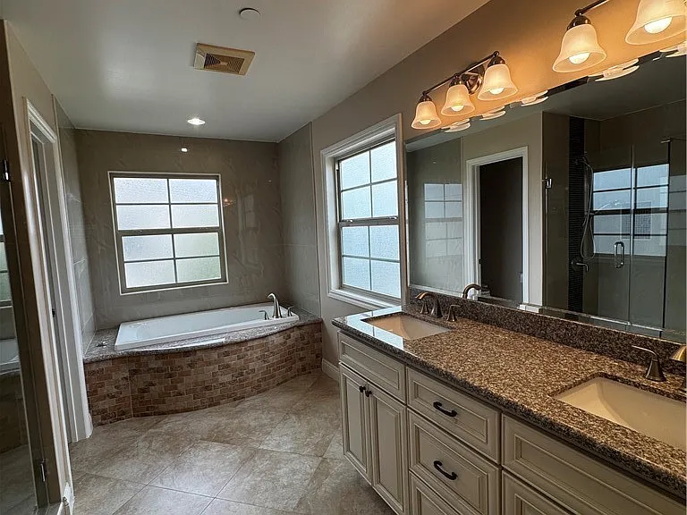 330 S Alhambra Ave — Photo 13