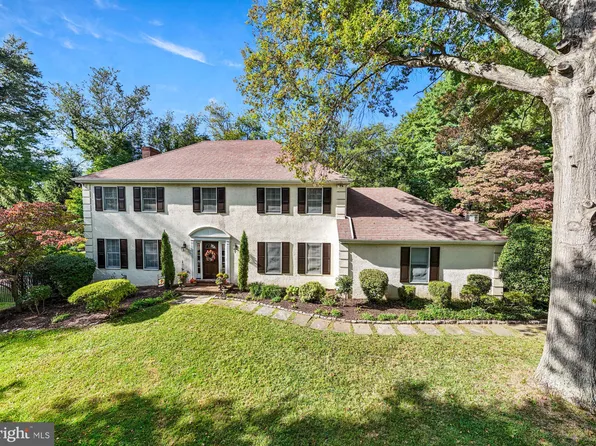 6 Duncan Ln, Bryn Mawr, PA 19010