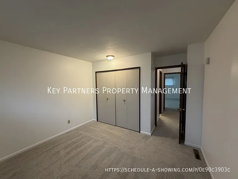 6524 W 51st St — Photo 5