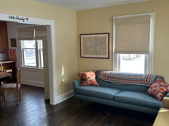 Spacious living room