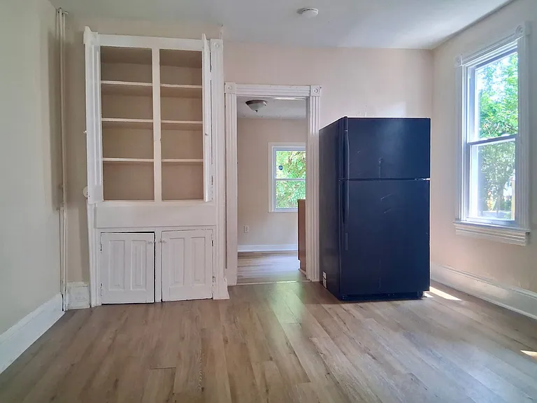 27 Ellis St — Photo 5