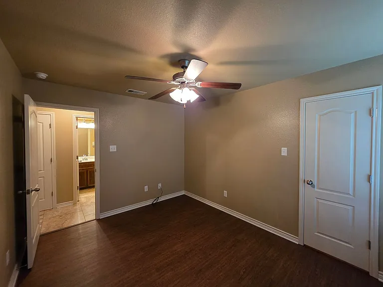 4601B Skyflower Ln — Photo 28