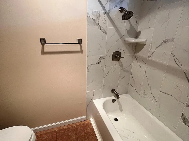 16202 Edgerly Ct — Photo 24