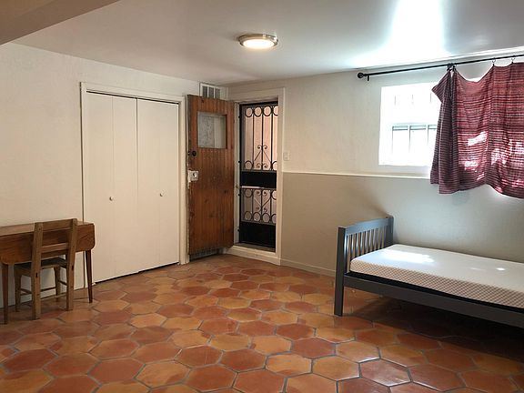 2nd image of 729 Franklin Ave #2