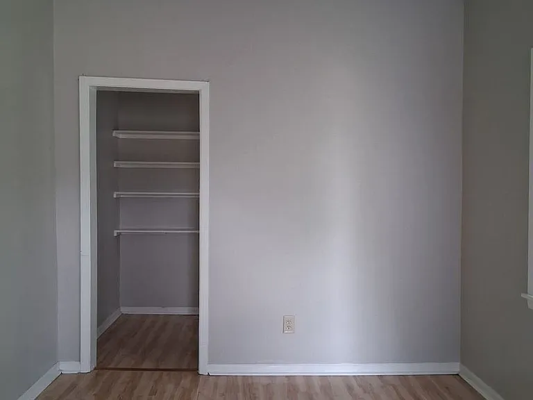 318 Idlewild St — Photo 2