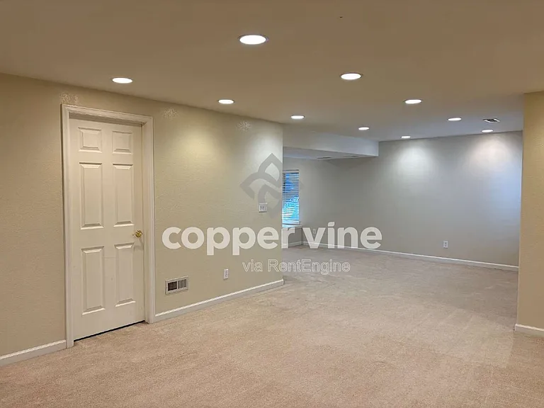 14487 Jason Dr — Photo 29