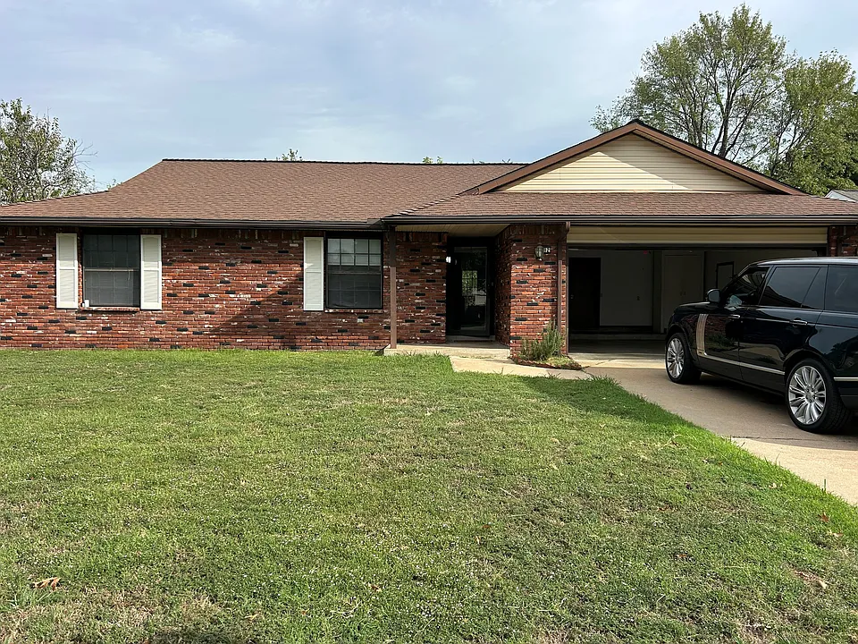 812 W Waco Pl S