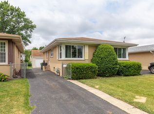 1324 S Evergreen Ave, Arlington Heights, IL 60005