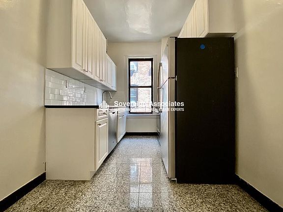 5th image of 652 W 163rd St APT 42