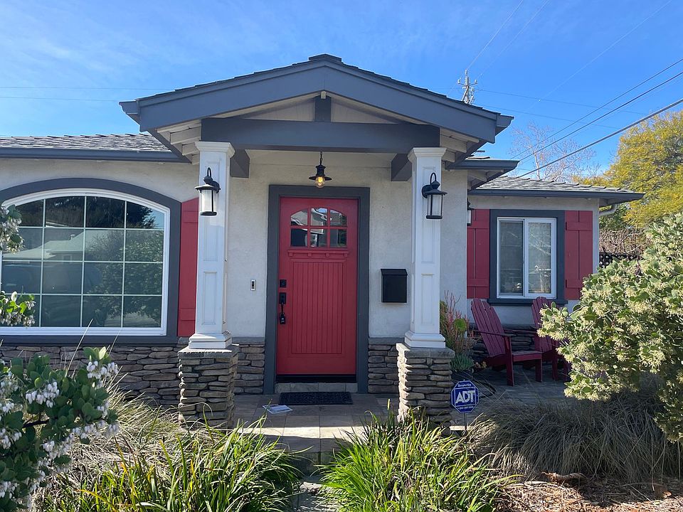 1st image of 2051 Coastland Ave
