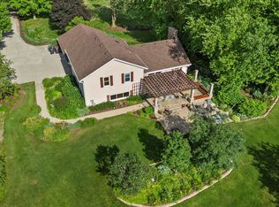 1711 Irish Dr, Hartford, WI 53027